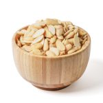 (עִברִית) שקדים חצאים